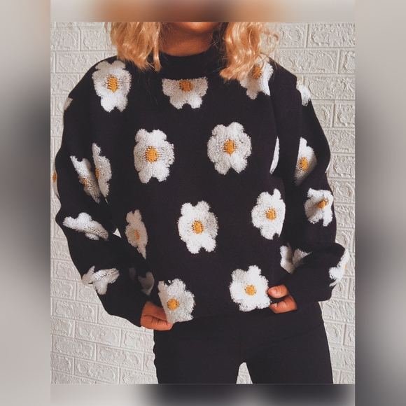 Contrasting Raised Retro Daisy Flower Pullover Long Sleeve Knit Sweater Shirt - Picture 1 of 7